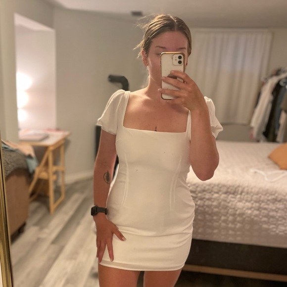 Maddy mini white dress puff sleeves - Picture 3 of 3